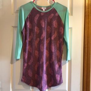 Small LulaRoe Randy Top